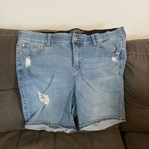 Torrid Jean shorts size 20